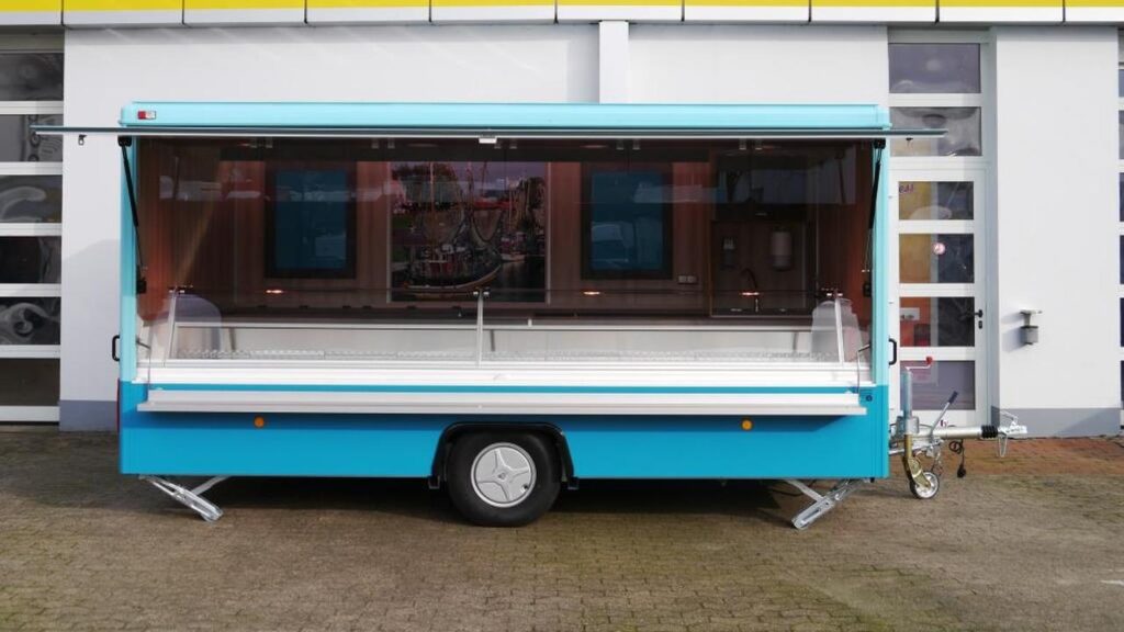 Gepflegter Verkaufsanhänger