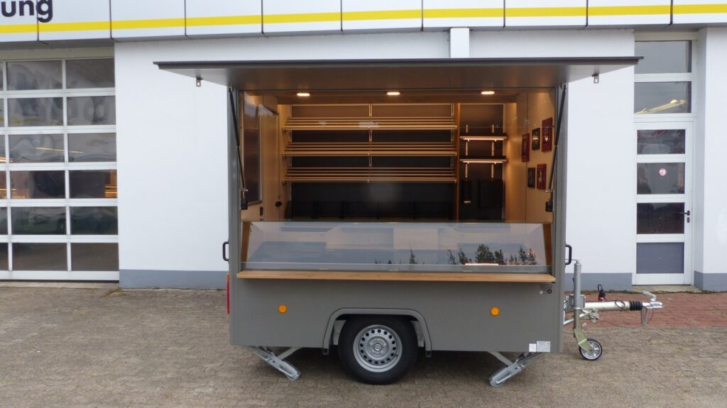 Backwarentheke,2,50 m,Deckenlichtkasten,Taschenablage,Schränke,Brotkörbe,PUR-LED-Lichtband,LED Strahler,Werbetafel.