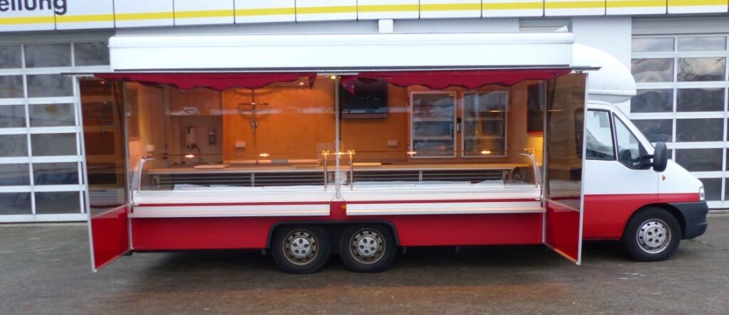 Edelstahl-Kontaktkühltheke mit verstärkter Leistung, Raumkühlung mit Zusatzisolierung und Lochdecke,  Panorama-Thekenverglasung, Bäro-Strahler, Fußbodenheizung uvm.