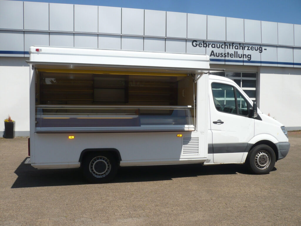 Backwaren Verkaufsmobil für den Tourenverkauf und Wochenmarkt.