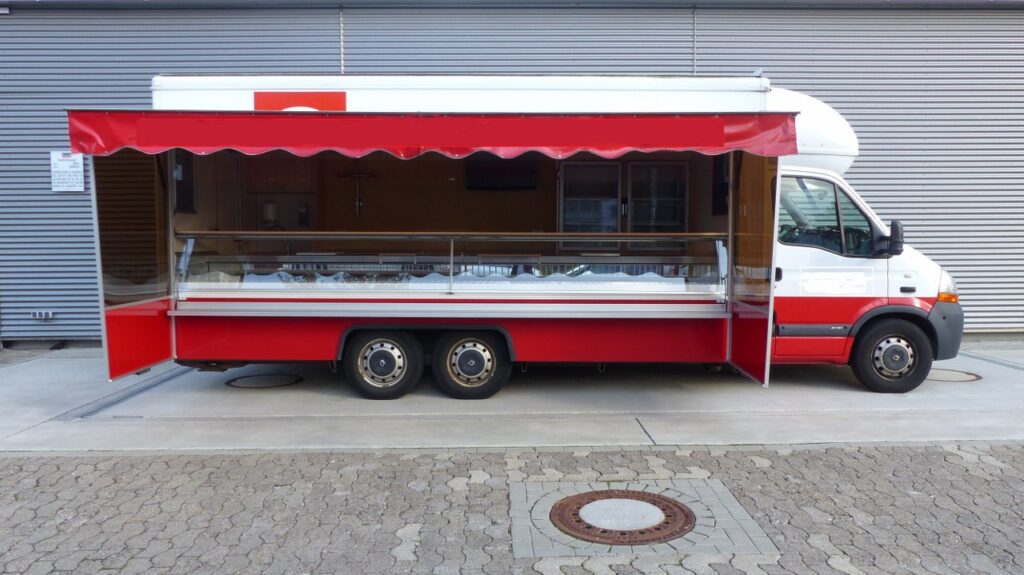 Edelstahl-Kontaktkühltheke mit verstärkter Leistung, Raumklimatisierung mit Lochdecke, Electrolux-Stromerzeuger für externe Stromversorgung, Bäro-Strahler in Deckenlichtkasten, verstärkte Stützen uvm.