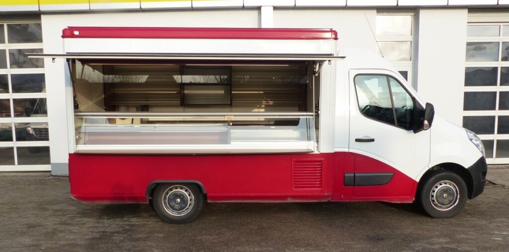 Backwaren-Verkaufsmobil Ausstattungsvariante "exclusiv" mit fester Trittstufe an Heckseite.--Das Fahrzeug hat keinen TÜV (ohne gültige Hauptuntersuchung), daher erfolgt der Verkauf zum Sonderpreis im aktuellen Zustand.-Instandsetzungsarbeiten und TÜV-Abnahme nur gegen Aufpreis.
