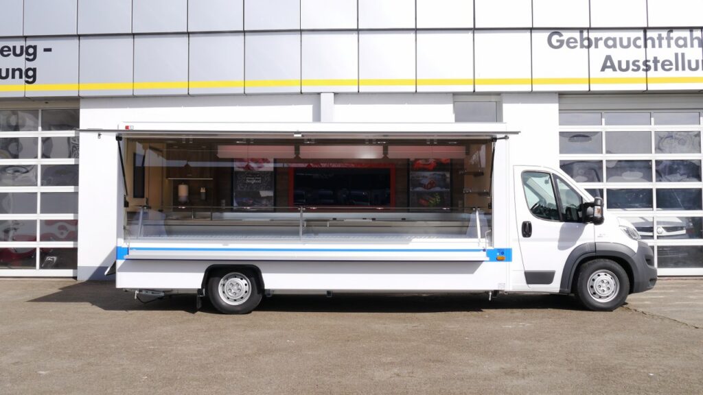 Wochenmarkt Verkaufsmobil mit verstärkter Kühlanlage.