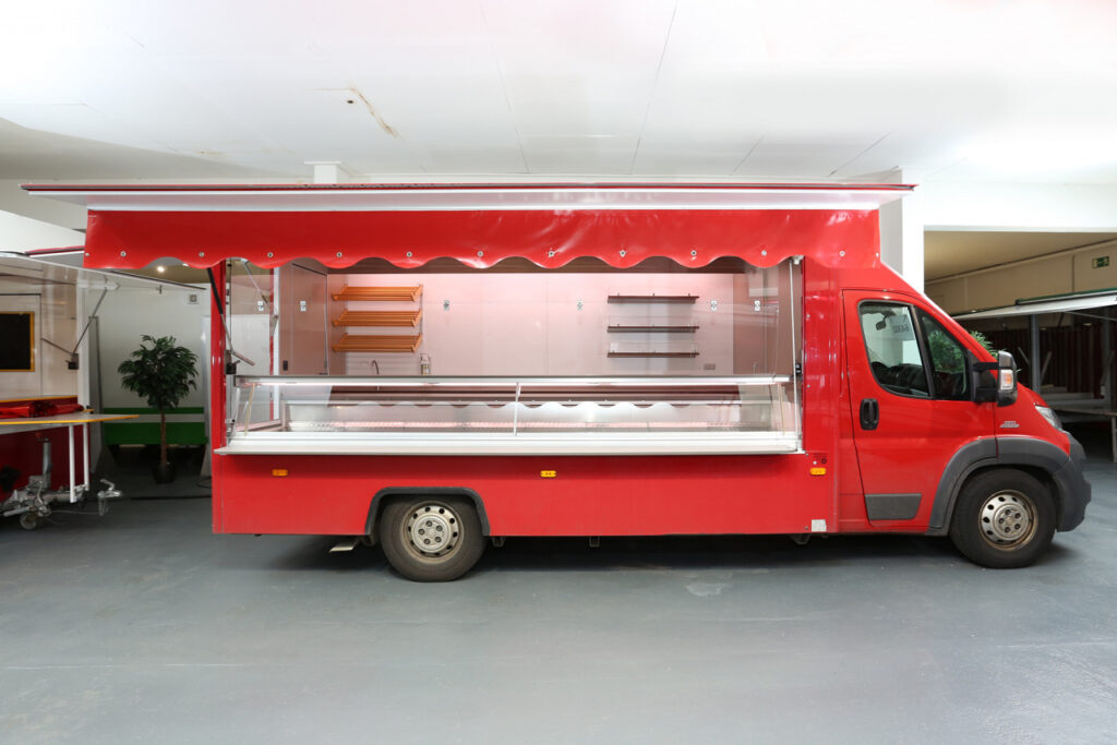 Sehr gepflegtes Fahrzeug für Verkaufstouren mit großem Batteriepaket.