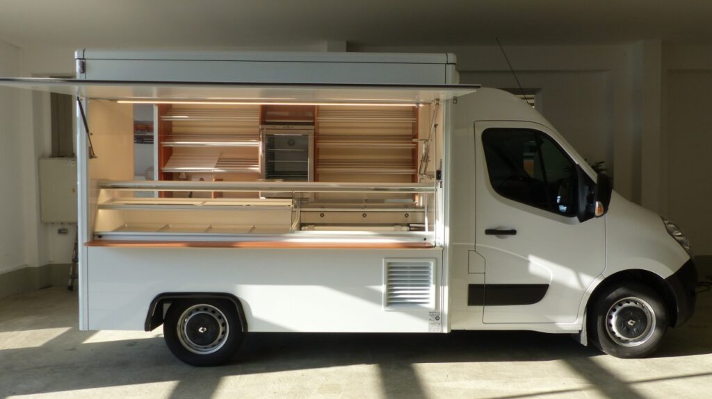 Vorführfahrzeug in Top-Zustand.