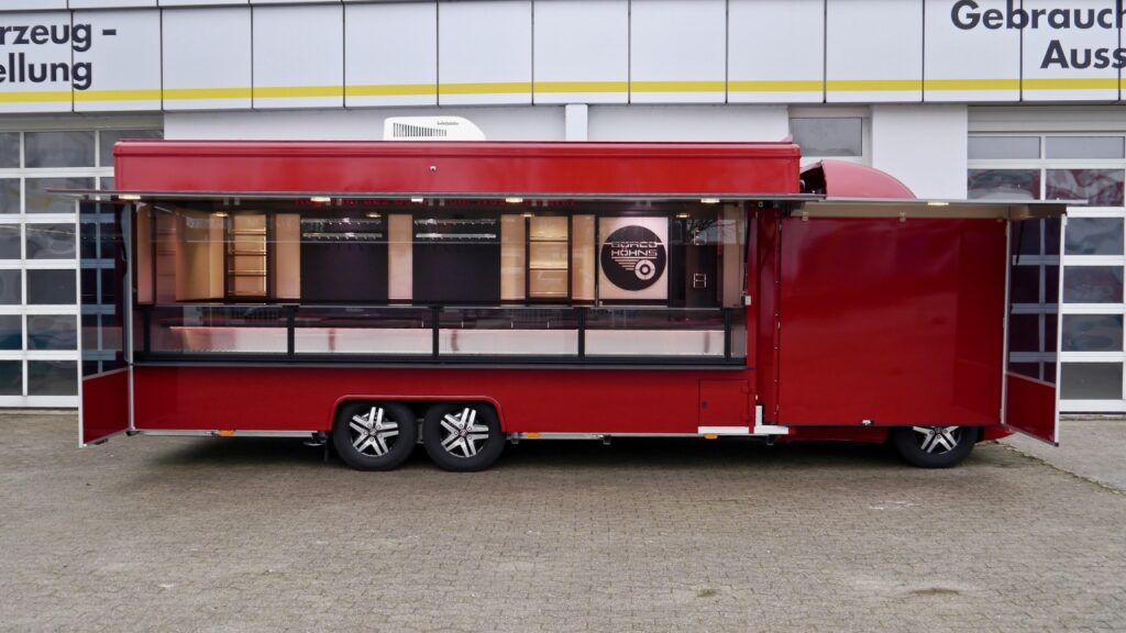 Neu, exklusiv, erstklassig: Einzigartiges Fahrzeug mit besonderer Ausstattung für den eindrucksvollen Marktauftritt-- Hydraulische Fahrzeugabstützung, selbstnivellierend-- mit Fahrtkühlung ausgestattete Verkaufskühltheke mit großartiger 37°C Kühltheke und jeder Menge Bevorratungsmöglichkeiten -- jede Menge Stauraum -- Deckenklimagerät Webasto-und noch viel mehr