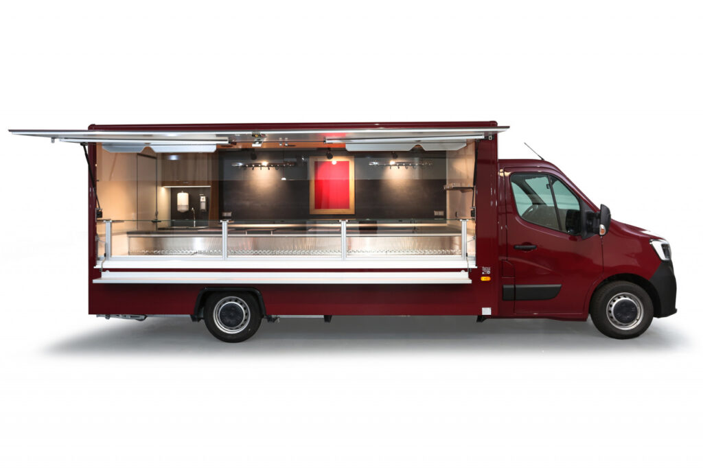 Verkaufsmobil für den Wochenmarkt-Neuste BÄRO-Technik, Sensorbetriebene Strahler.-Kühltheke mit 740 mm Auslage und stiller Kühlung.-Unterhalb zwei Kühlfächer für vier E-Kisten.