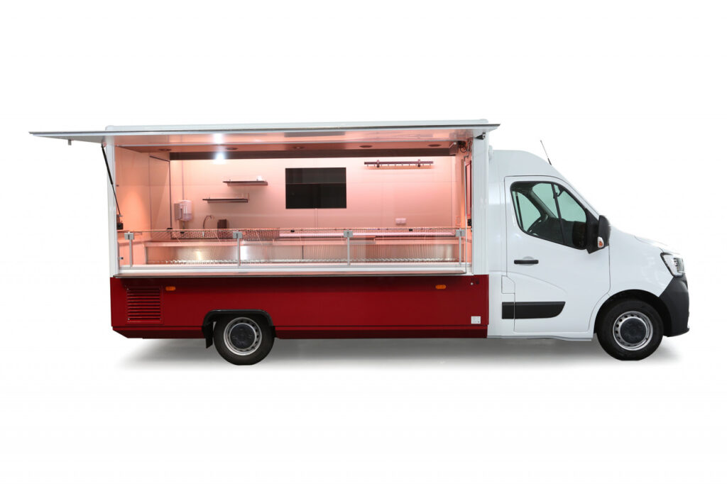 Fleischwaren Verkaufsmobil mit 4 m Kühltheke und einem Kühlfach.