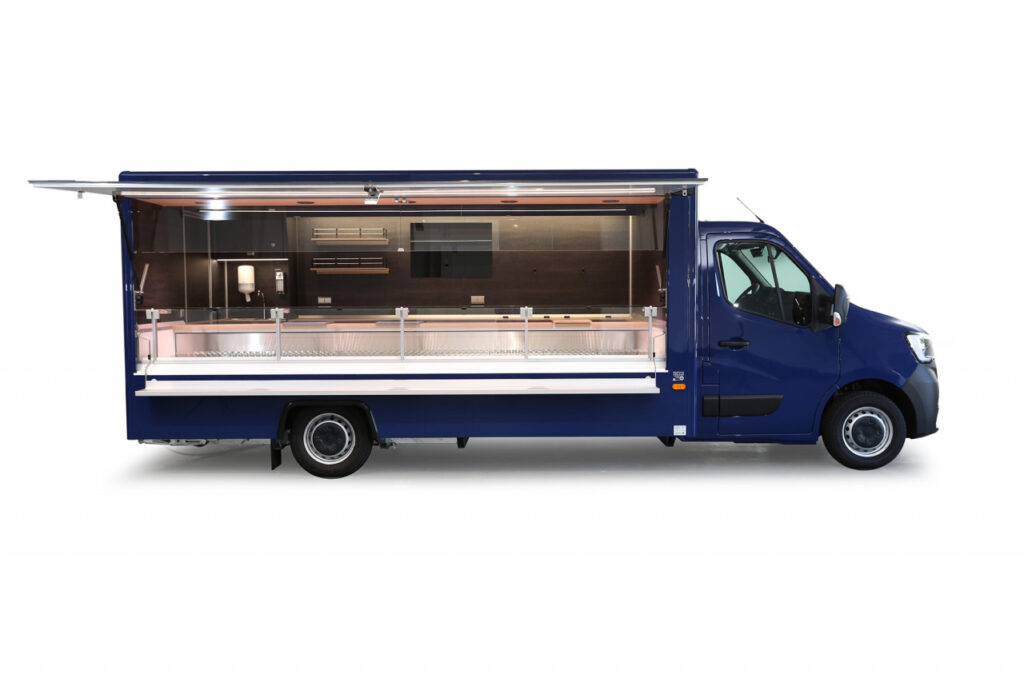 Fischverkaufsmobil -4,50m Kühltheke und einer Isoliertruhe.-Werbetafel, Ragale und LED Beleuchtung-Renault Maste rmit Allwetterbereifung, Klang & Klima Paket und Rückfahrvideosystem